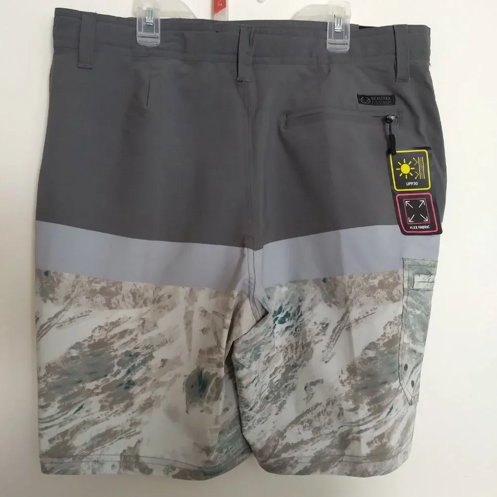 New Realtree Men's Med. Shorts - Performance Hybrid Outdoors Sports